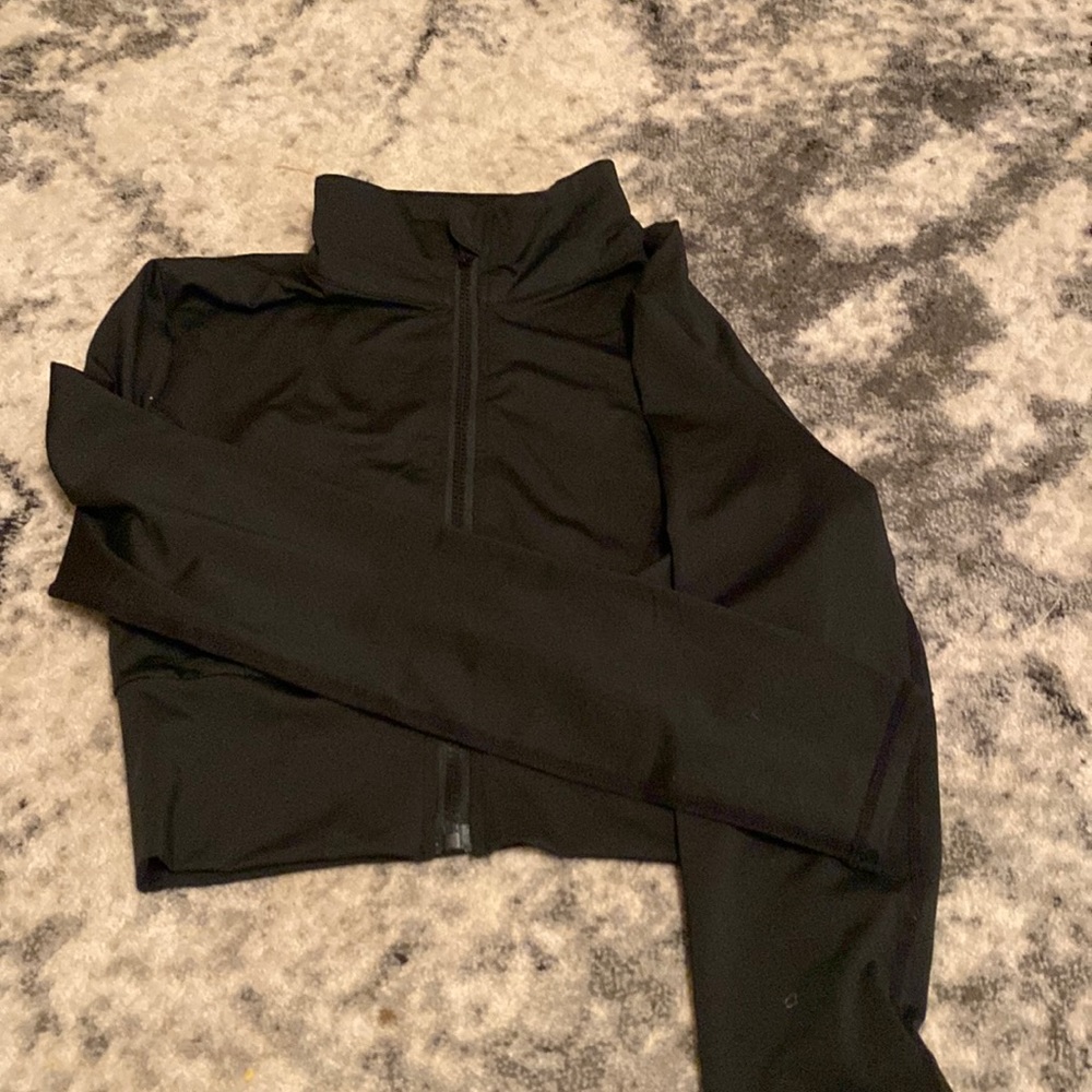 Cropped Black Zip Up Workout Jacket